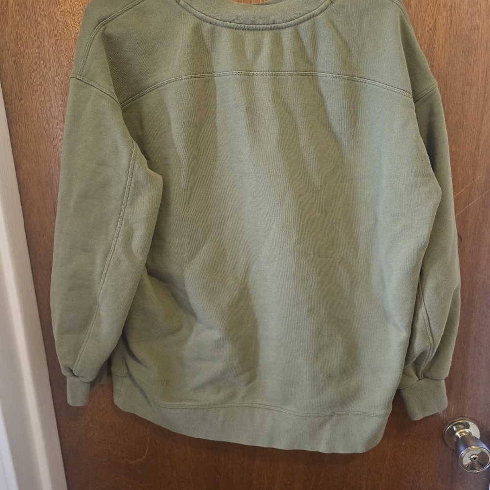 Lululemon Olive Green Sweatshirt Size 8 - Picture 2 of 4